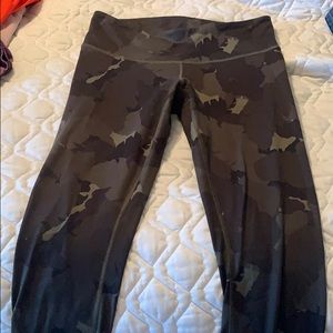 Camo leggings